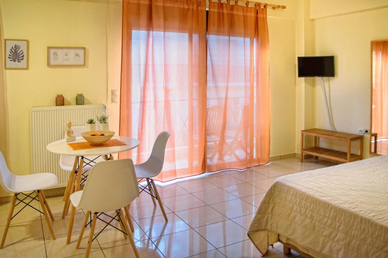 Sunny City Studio Apartment Kalamata Luaran gambar
