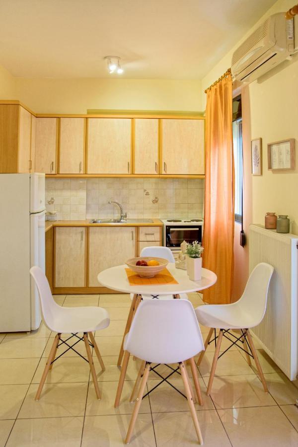 Sunny City Studio Apartment Kalamata Luaran gambar